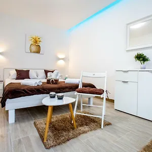 Apartamento Nives In The Center - Free Parking Croacia